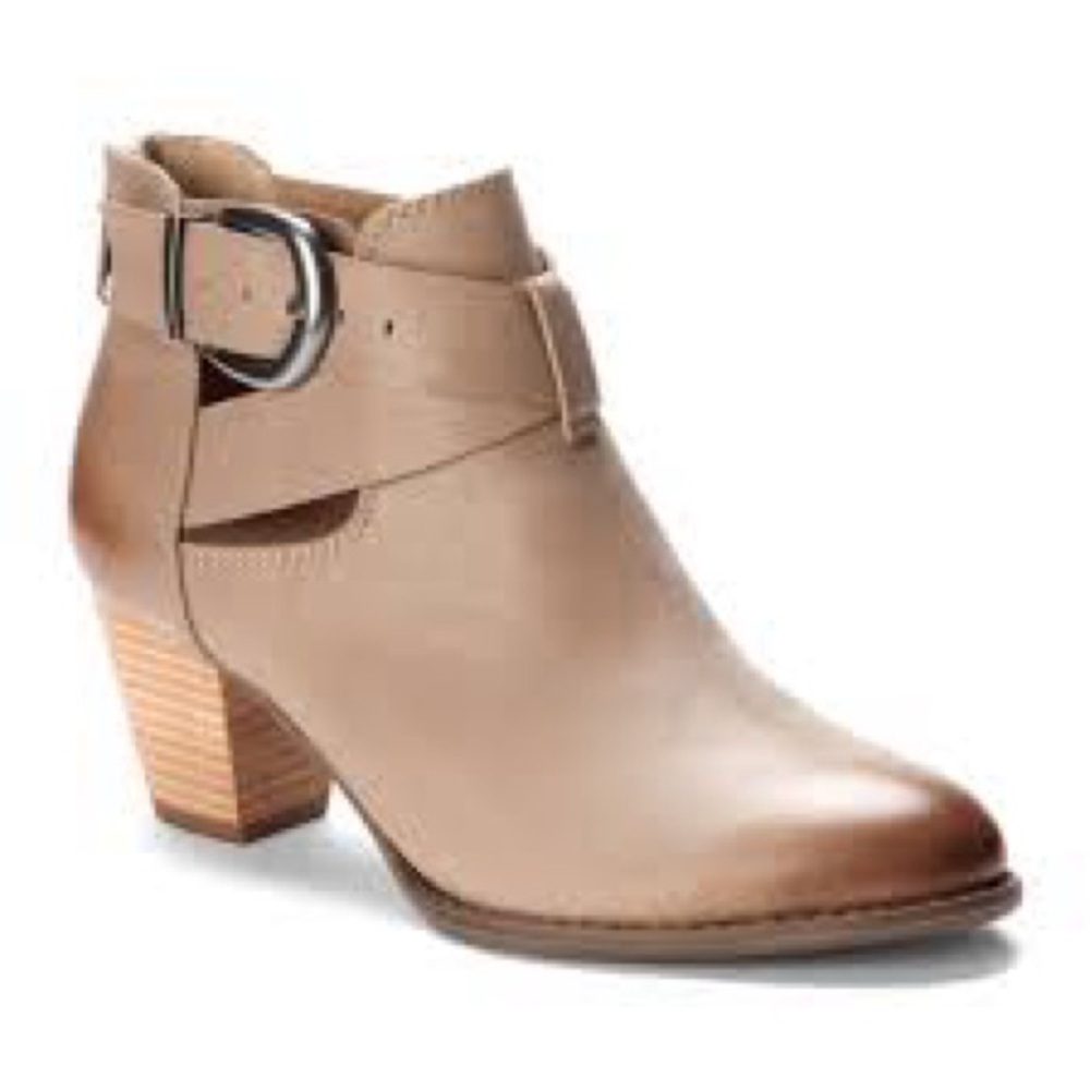 Vionic Rory Women's Tan Ankle Boots